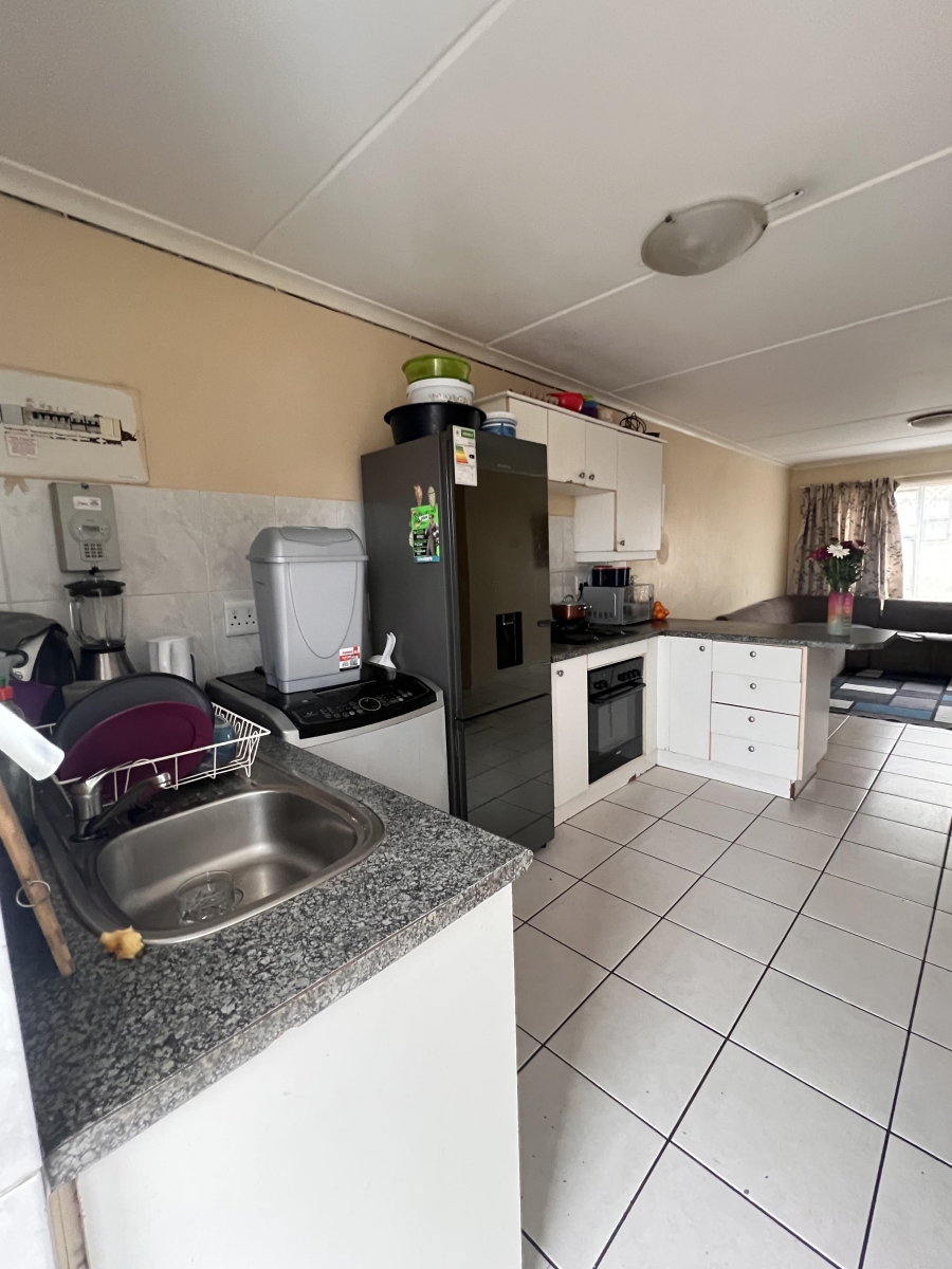 2 Bedroom Property for Sale in Guldenland Western Cape